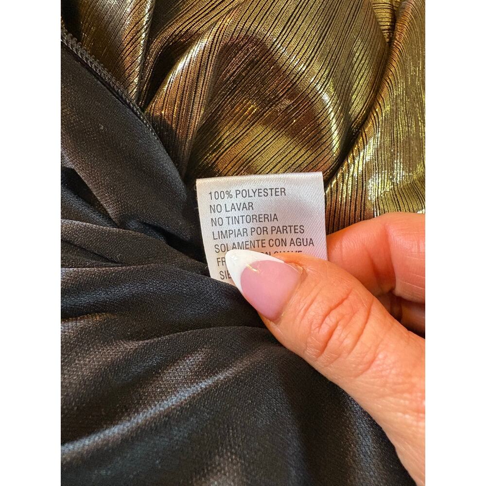 Ieena MacDuggal metallic liquid gold off the shoulder maxi gown size 12 - Picture 10 of 13